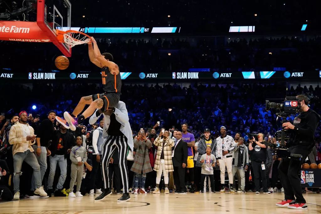 冈萨雷斯首 冈萨雷斯首