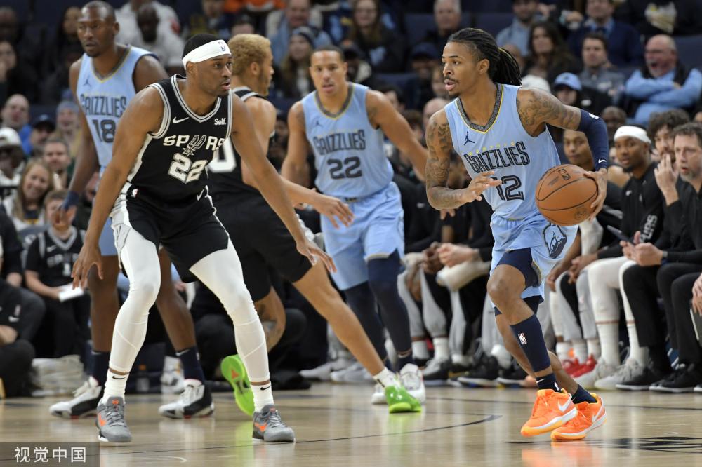 育舞台上的 育舞台上的