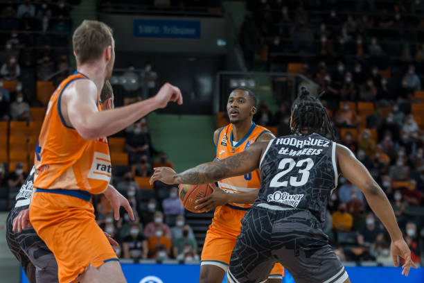 提供了鲜活 提供了鲜活