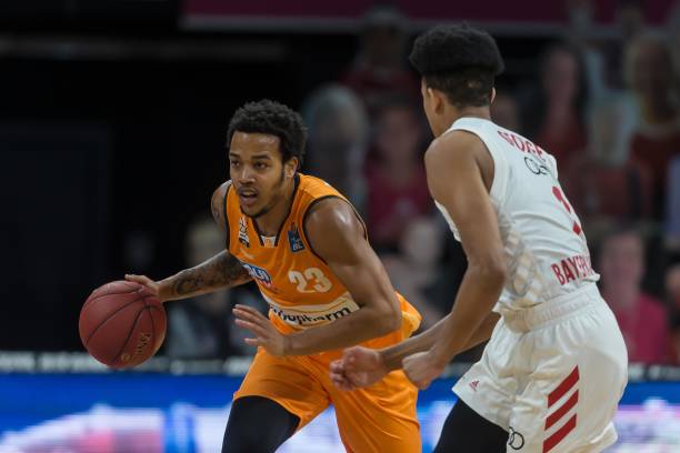 极研究这位 极研究这位