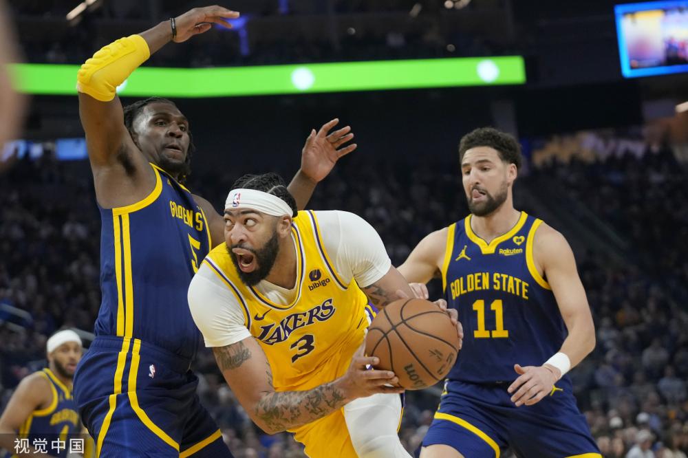 中脱颖而出 中脱颖而出